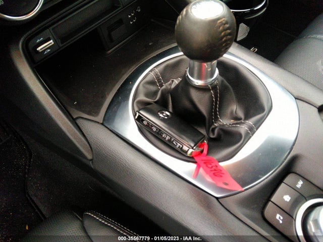 2021 Mazda MX-5 Miata, VIN: JM1NDAM73M0459536