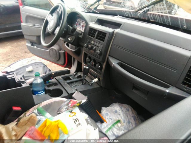1C4PJMAK3CW156196 Jeep Liberty Sport