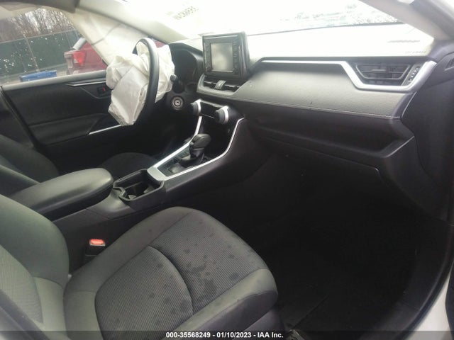 Toyota RAV4 LE 2019 JTMG1RFV9KJ017329 Image 5