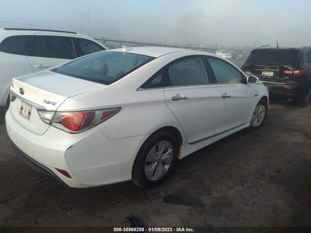 Hyundai SONATA HYBRID 2014 KMHEC4A45EA116829 Image 4