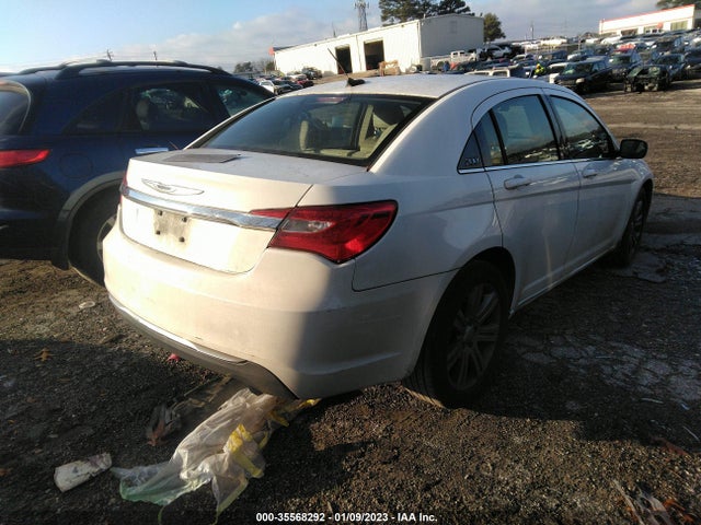 Chrysler 200 LX 2013 1C3CCBAB0DN705149 Image 4