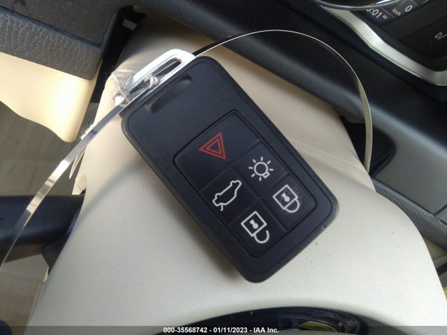 Volvo XC60 2016 YV440MDK2G2783306 Image 3
