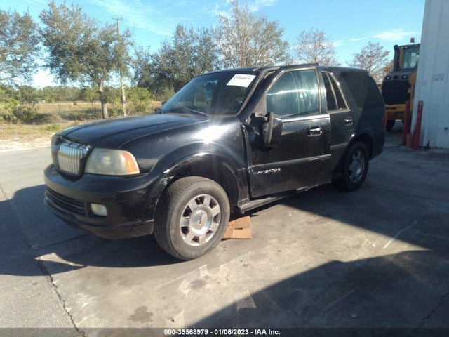 Lincoln Navigator 2005 5LMFU27515LJ18519 Image 2