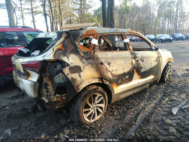2016 HYUNDAI TUCSON SE VIN: KM8J33A46GU024204