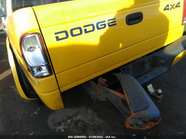 1999 DODGE DAKOTA SLT/SPORT VIN: 1B7GG22Y7XS308676
