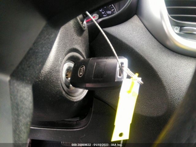 5XYPG4A30KG450786 KIA SORENTO LX