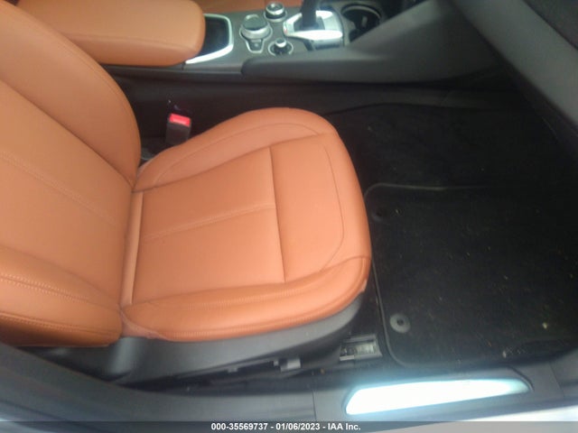 2022 Alfa Romeo Giulia, VIN: ZARFANBN0N7652800