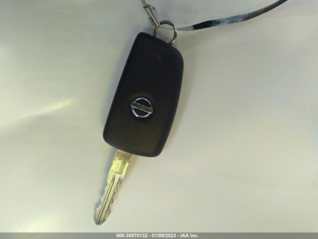 JN8AT2MT1HW401369 Nissan ROGUE S