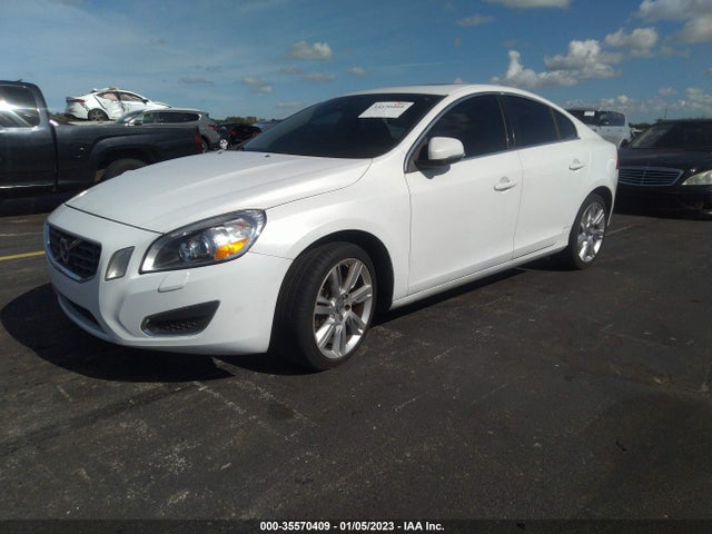 Volvo S60 2012 YV1902FH8C2056898 Image 2