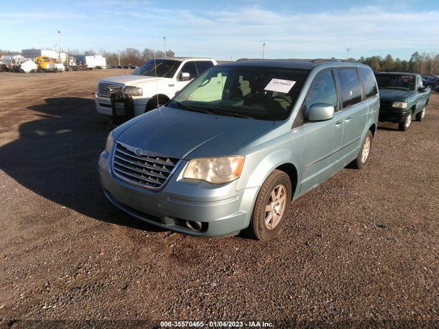 Chrysler Town & Country Touring 2010 2A4RR5D16AR491978 Image 2