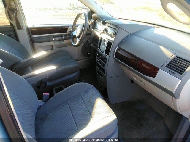 Chrysler Town & Country Touring 2010 2A4RR5D16AR491978 Image 6