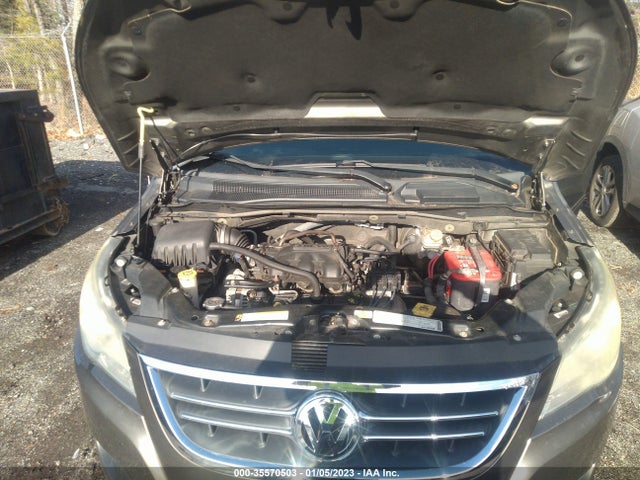 2010 VOLKSWAGEN ROUTAN SE VIN: 2V4RW3D19AR294697