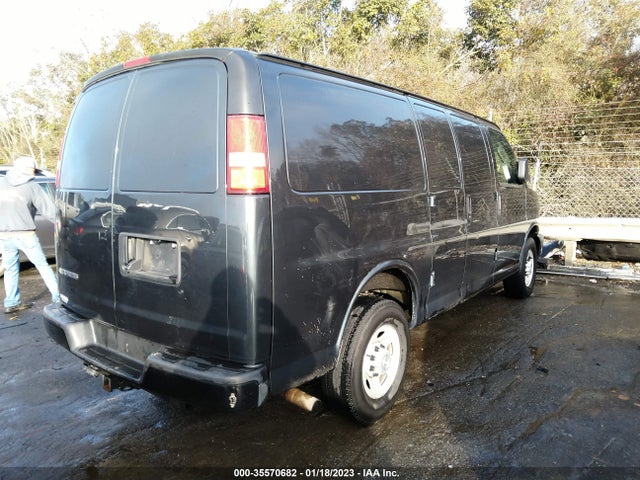 2017 Chevrolet Express, VIN: 1GCWGAFF5H1166446