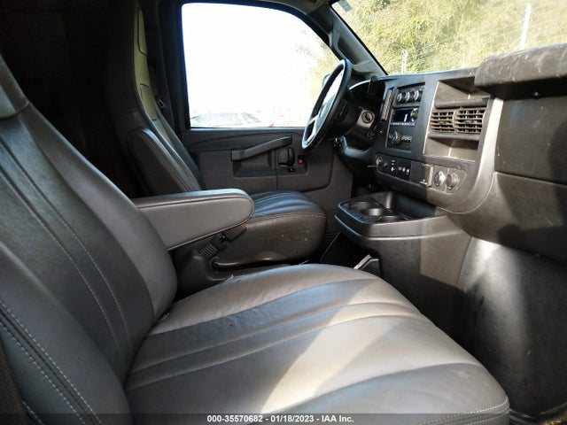 2017 Chevrolet Express, VIN: 1GCWGAFF5H1166446