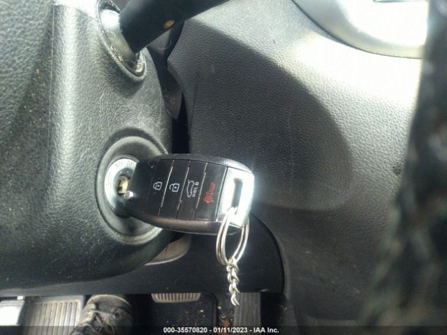 5XYPGDA37HG236371 KIA SORENTO LX