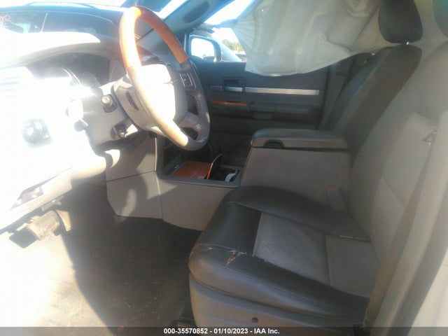 1A8HX58227F510299 Chrysler Aspen Limited