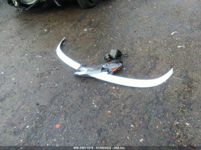 KNDJ23AU8L7702774 KIA SOUL S