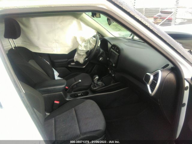 KNDJ23AU8L7702774 KIA SOUL S