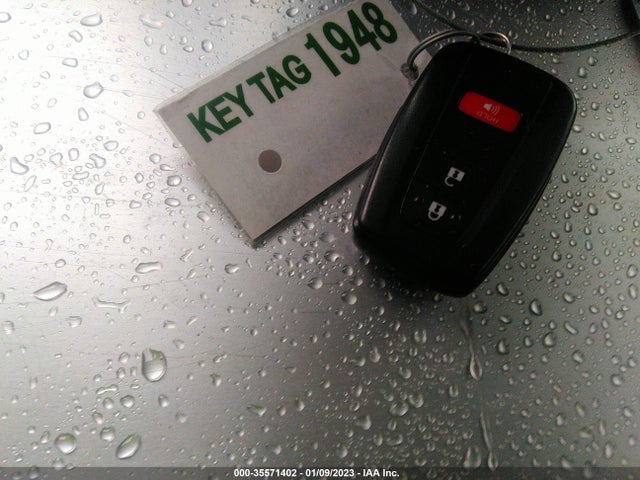 Toyota Prius Two/two Eco/three 2018 JTDKARFUXJ3553419 Image 3