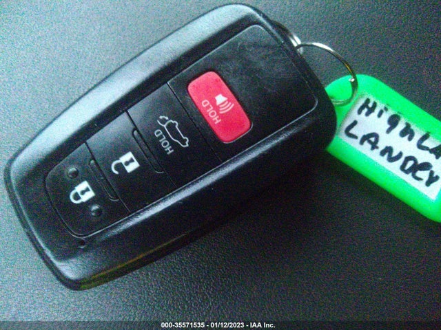 Toyota Highlander L/le 2021 5TDBZRBH2MS527983 Image 3