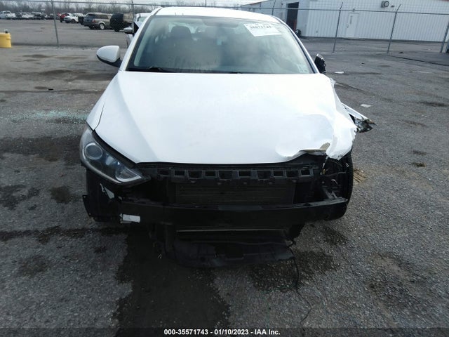 2018 HYUNDAI ELANTRA SEL VIN: 5NPD84LFXJH237780