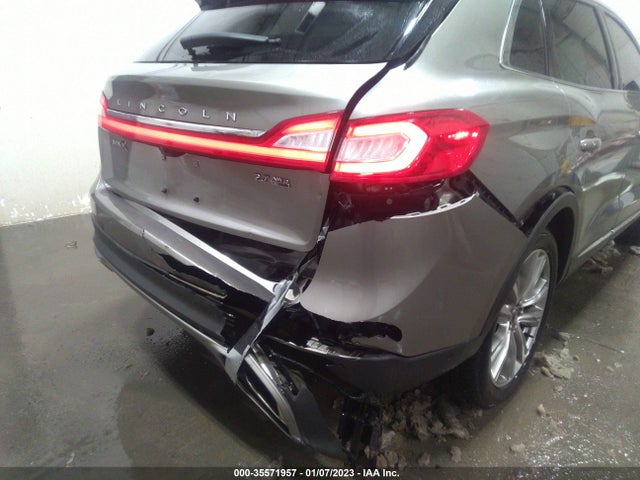 2016 Lincoln MKX, VIN: 2LMTJ8LP9GBL61964