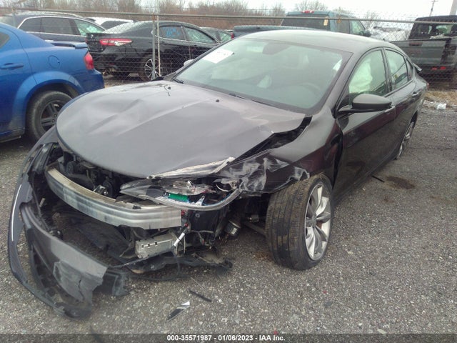 Chrysler 200 S 2015 1C3CCCBB4FN731258 Image 2