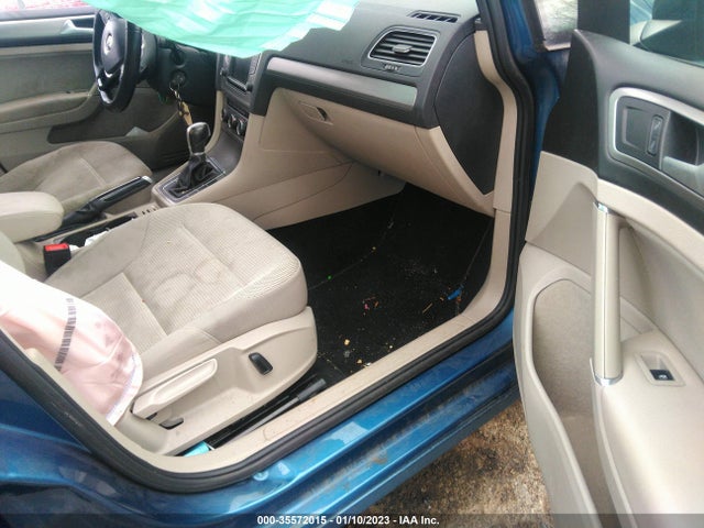 3VW217AU8HM007736 Volkswagen GOLF S