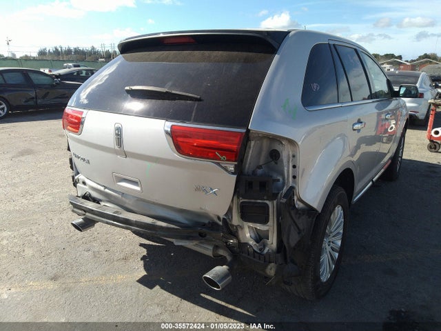 2015 Lincoln MKX, VIN: 2LMDJ6JK9FBL27392