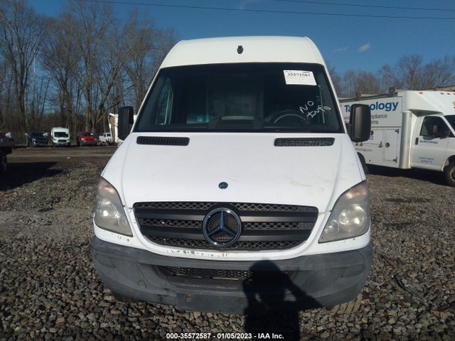 2011 MERCEDES-BENZ SPRINTER CARGO VANS VIN: WD3PE8CB0B5593094