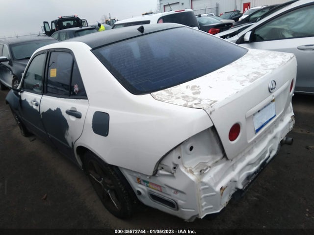 Lexus IS 300 2001 JTHBD182010012206 Image 3