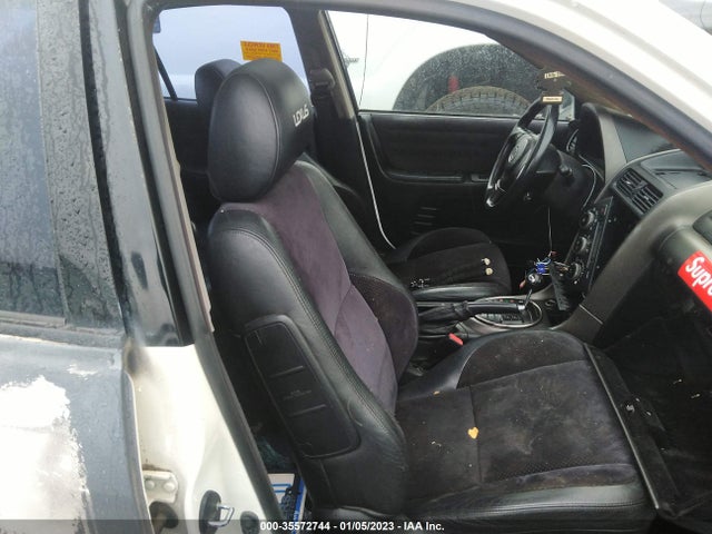 Lexus IS 300 2001 JTHBD182010012206 Image 5
