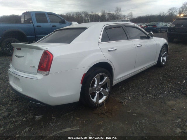 2016 Chrysler 300, VIN: 2C3CCAEG4GH324708