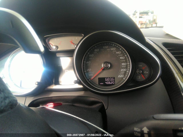 2014 Audi R8, VIN: WUAFUAFG6EN000431