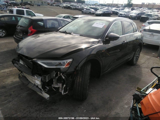 2019 Audi e-tron, VIN: WA1VABGE4KB020575