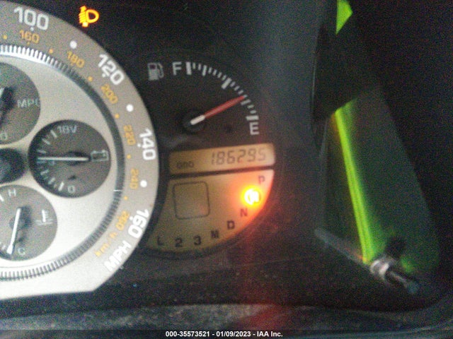 Lexus IS 300 2002 JTHBD192720061371 Image 8