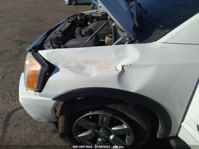2015 Nissan Titan, VIN: 1N6BA0ED1FN505670