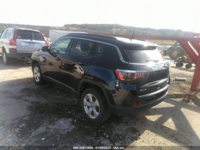 3C4NJDBBXJT409698 Jeep Compass Latitude