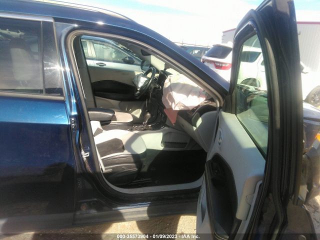 3C4NJDBBXJT409698 Jeep Compass Latitude