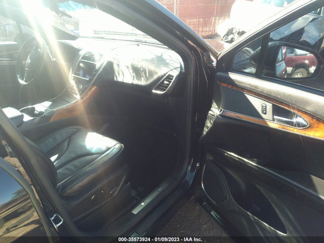 2016 Lincoln MKX, VIN: 2LMTJ6LP4GBL57535