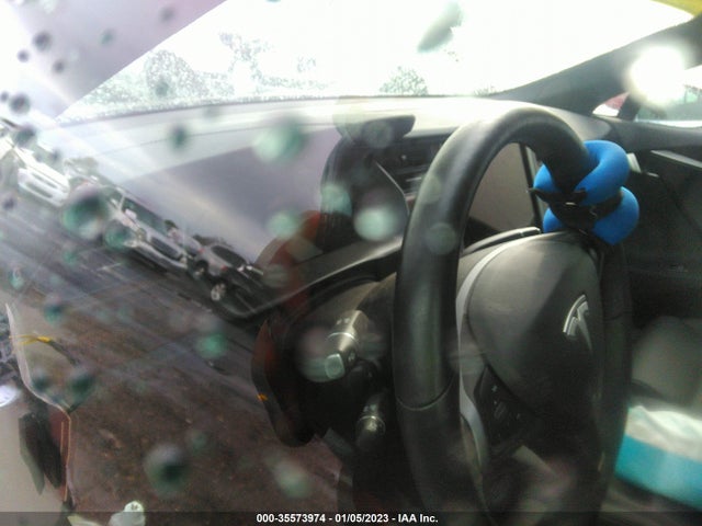 2020 Tesla Model S, VIN: 5YJSA1E26LF385382