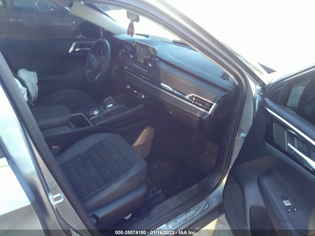 JA4J4UA85NZ017281 Mitsubishi Outlander Se