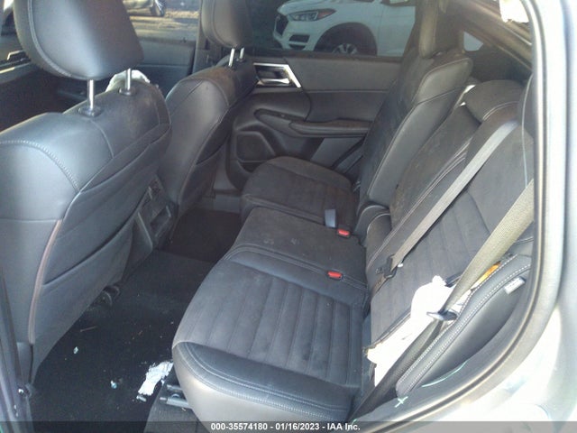 JA4J4UA85NZ017281 Mitsubishi Outlander Se