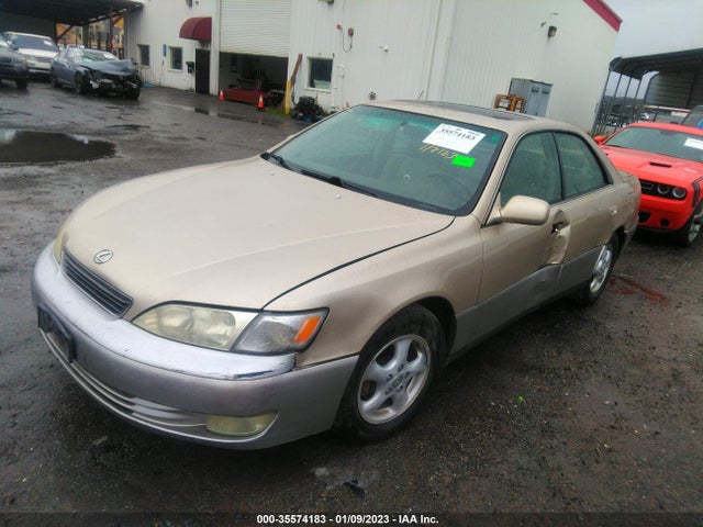 JT8BF22G8V0078576 Lexus ES 300 LUXURY SPORT SDN