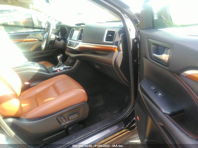 Toyota Highlander Limited 2018 5TDDZRFH5JS871306 Image 5