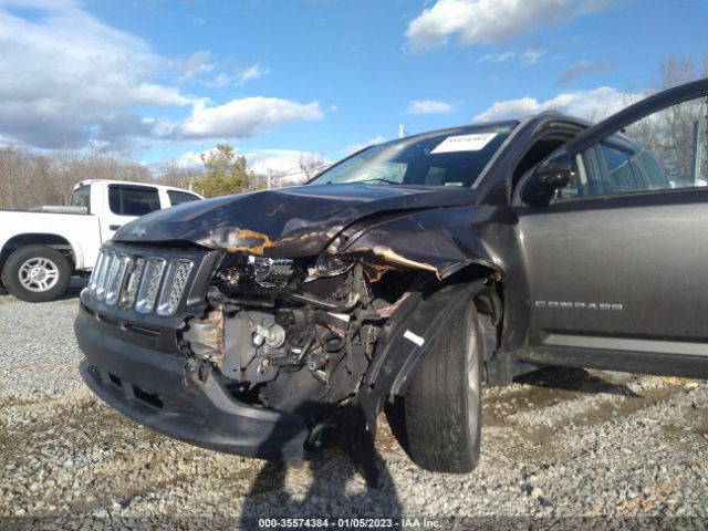 1C4NJDEB2GD585705 Jeep Compass Latitude