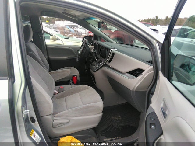 2016 Toyota Sienna, VIN: 5TDKK3DC4GS764529