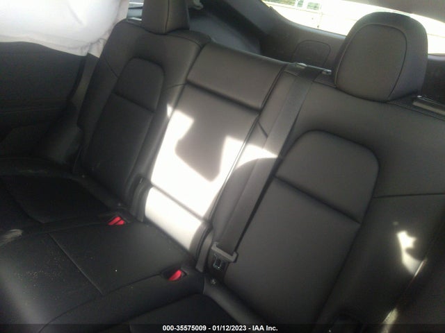 2022 Tesla Model Y, VIN: 7SAYGDEE3NF360062
