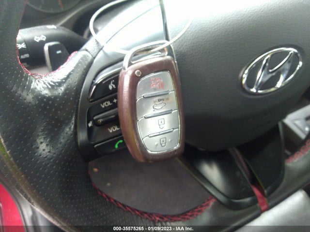 2018 Hyundai Elantra, VIN: KMHD04LB9JU482138