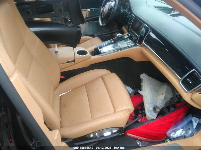 2016 Porsche Panamera, VIN: WP0AA2A71GL000350
